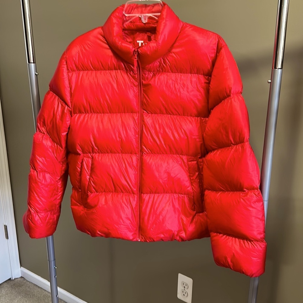 Tna Aritzia Telluride Packable  puffer down coat, size m, in excellent condition